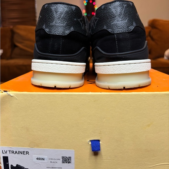 Louis Vuitton LV Trainers - Picture 5 of 7